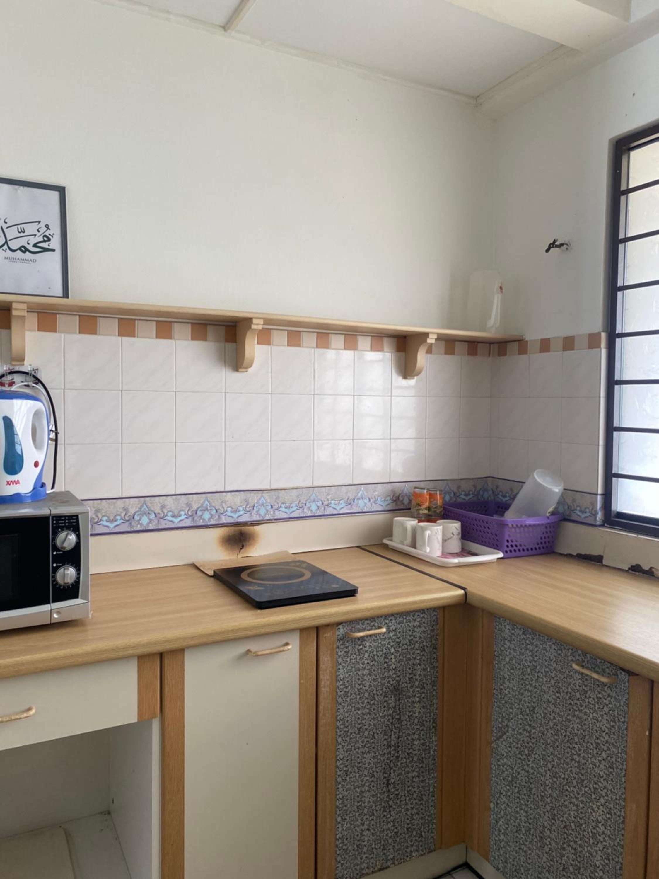 Studio Apartment W Seaview Netflix photo 3