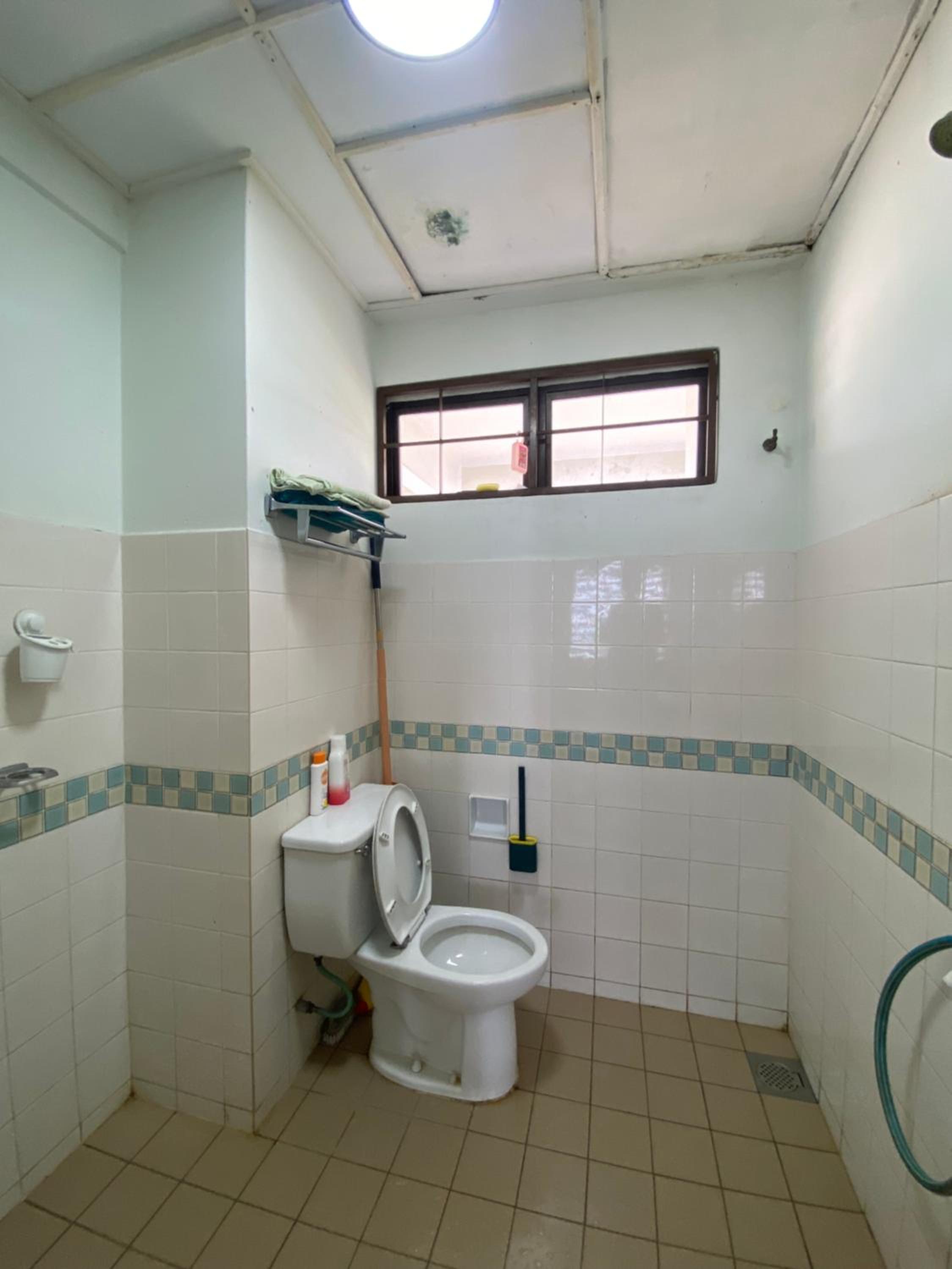 Studio Apartment W Seaview Netflix photo 8