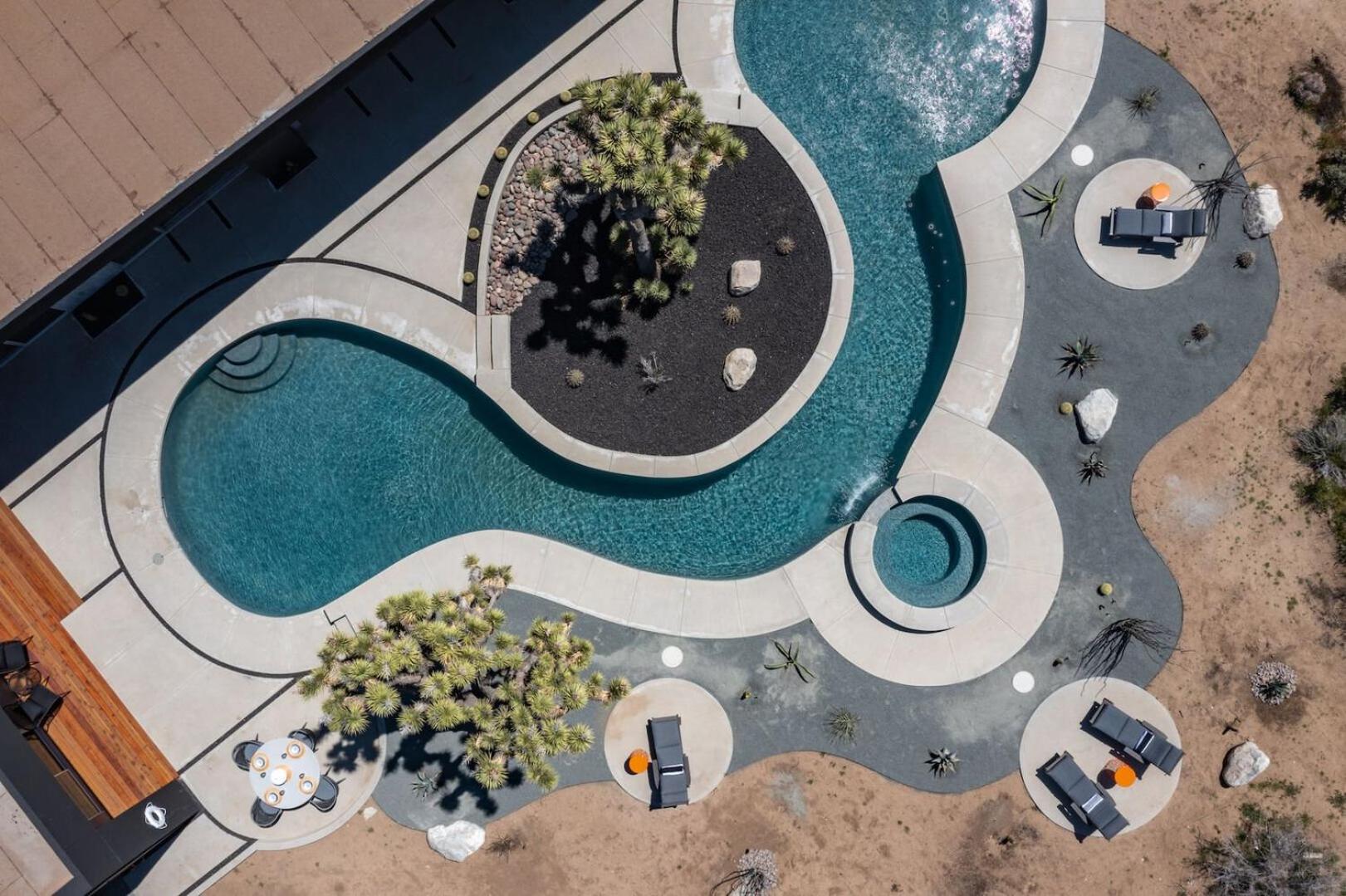 Dragonfly by Fieldtrip - Luxe Oasis w Resort Pool view 5