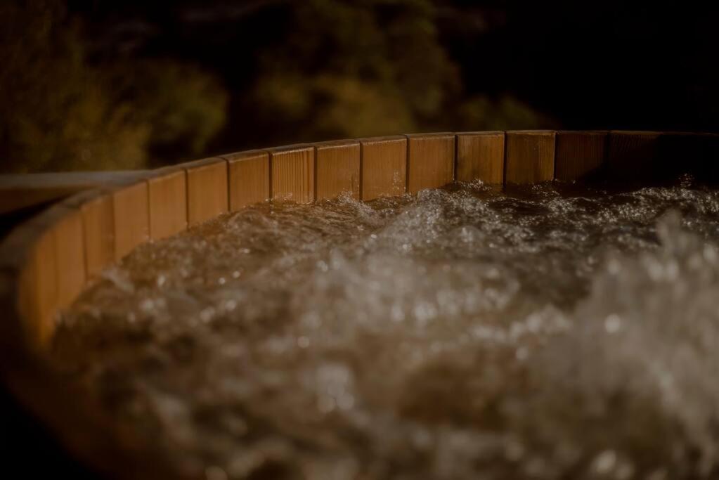 The Eco Cabin Tasmania - Cedar Hot Tub