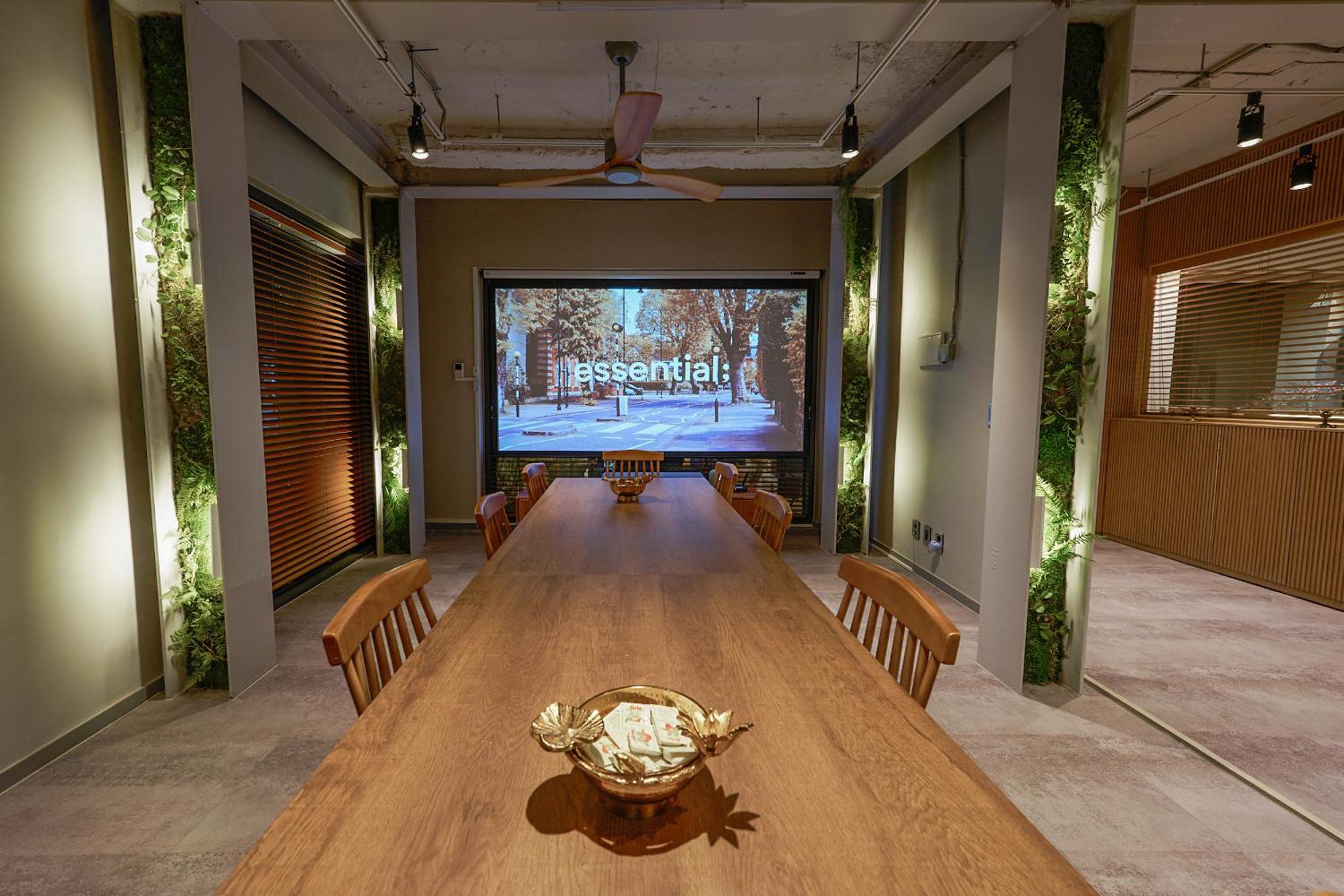 meeting & event spaces