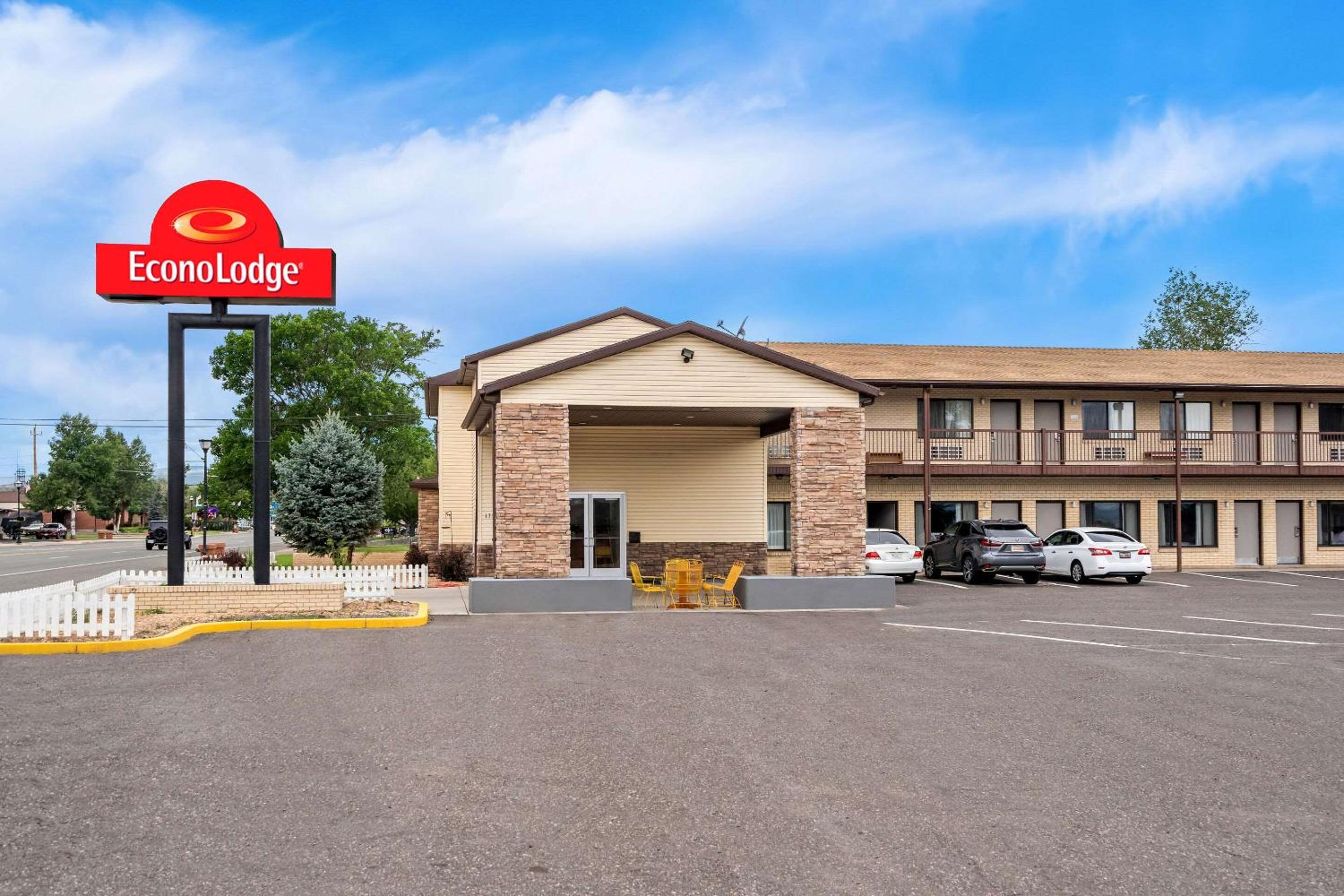 Econo Lodge Panguitch near Bryce Canyon view 3