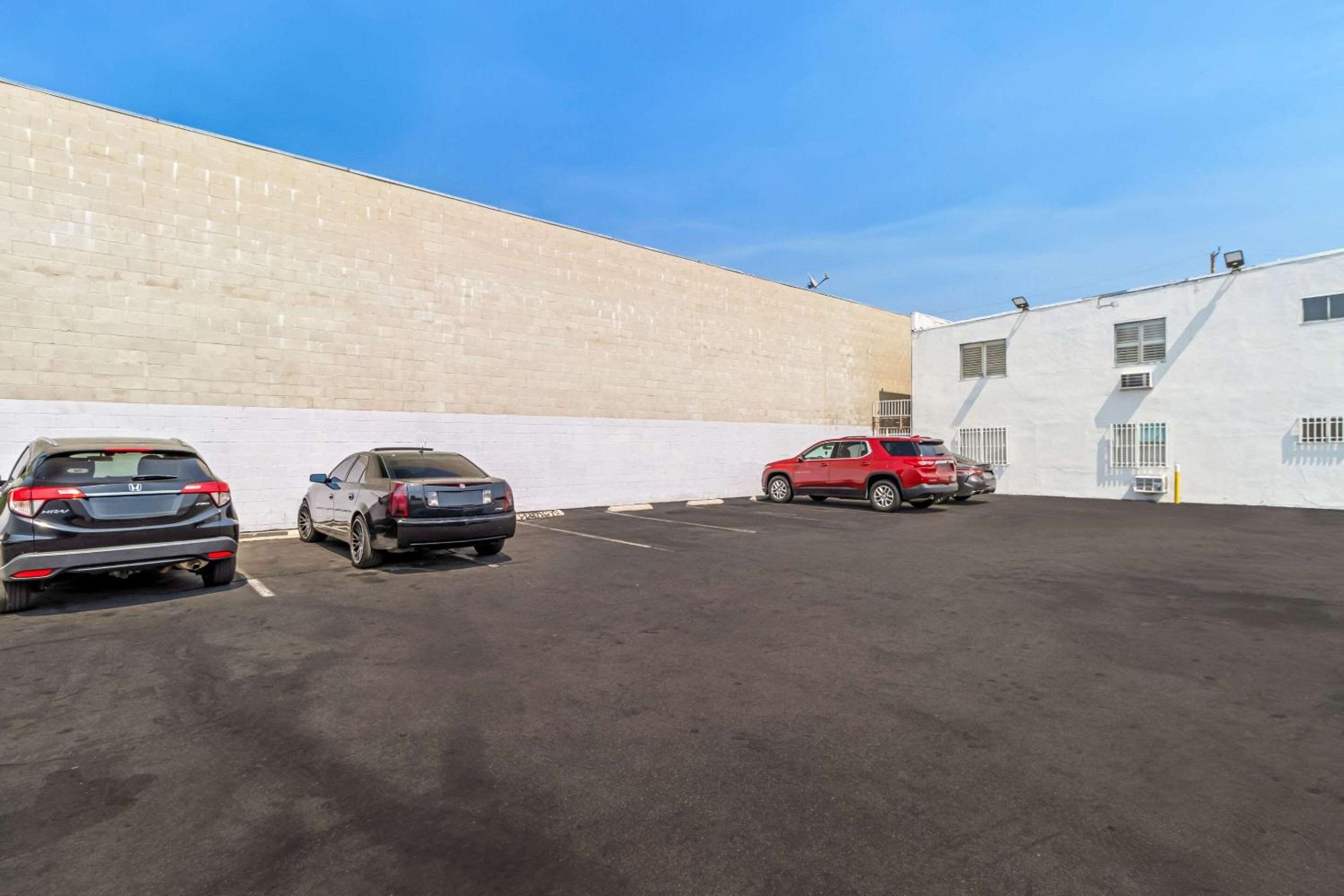 Rodeway Inn & Suites North Hollywood Burbank Airport - Universal Area