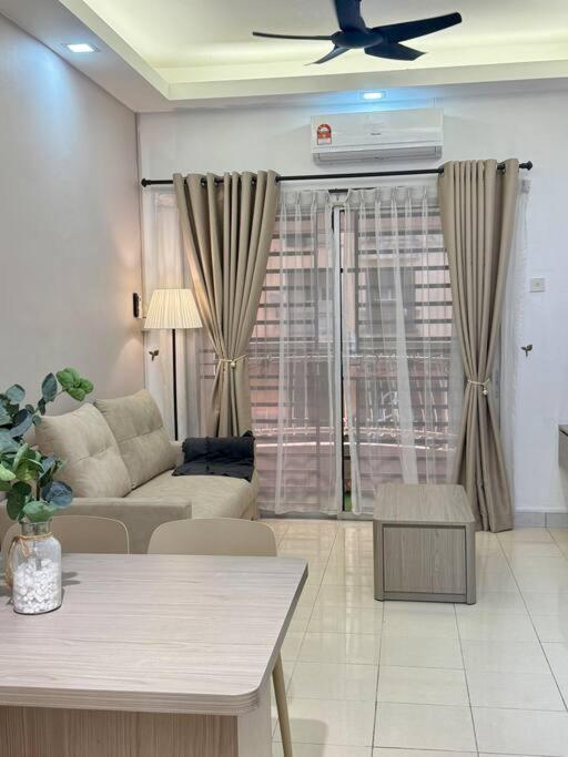 Villa 14min Sutera Mall&Paradigm&Legoland&5min Xin Wan Chay