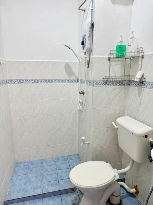 Villa 14min Sutera Mall&Paradigm&Legoland&5min Xin Wan Chay