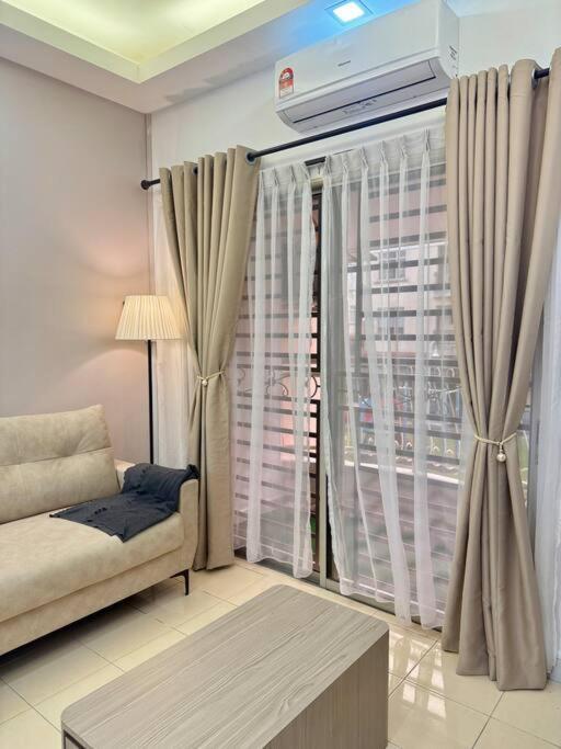 Villa 14min Sutera Mall&Paradigm&Legoland&5min Xin Wan Chay