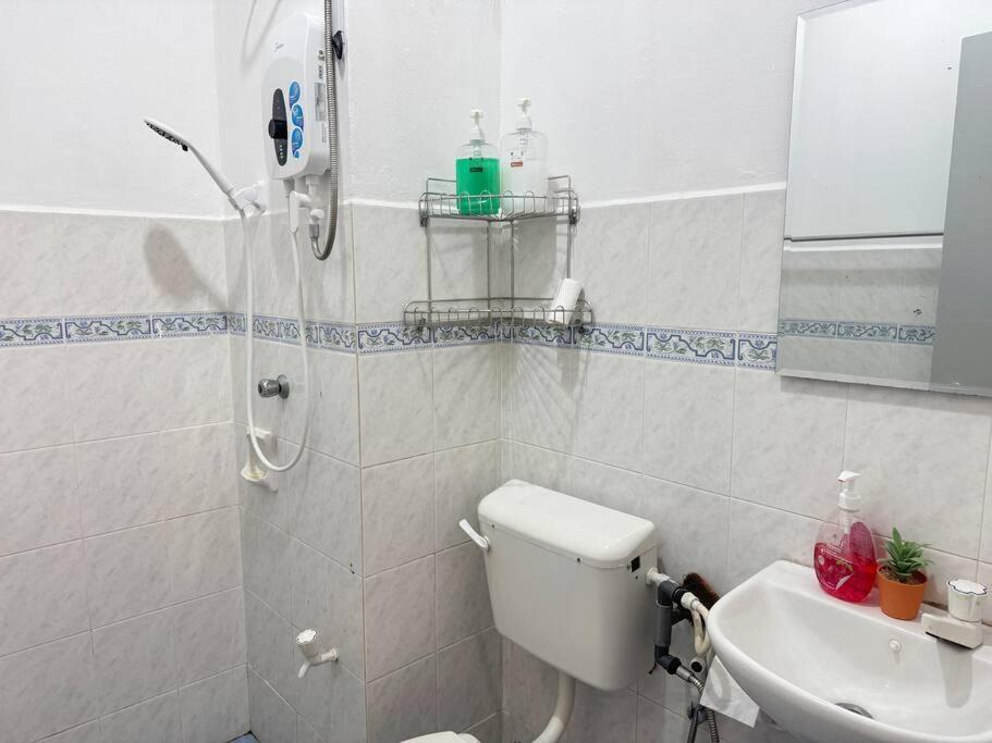 Villa 14min Sutera Mall&Paradigm&Legoland&5min Xin Wan Chay