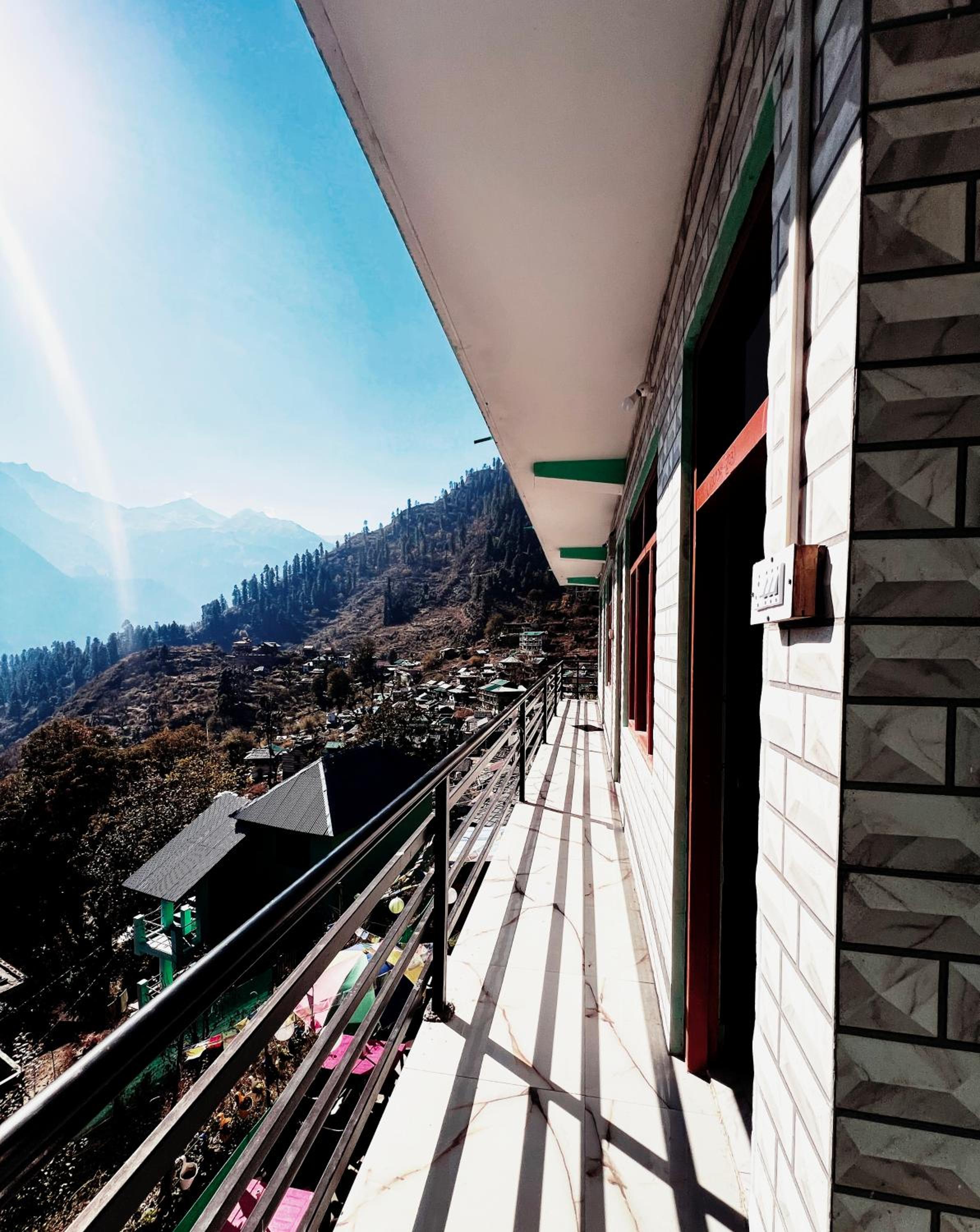 Old village view Guest House Tosh view 5