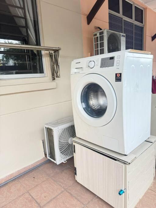 Villa 3bedroom 14min Sutera mall Aeon Bukit Indah