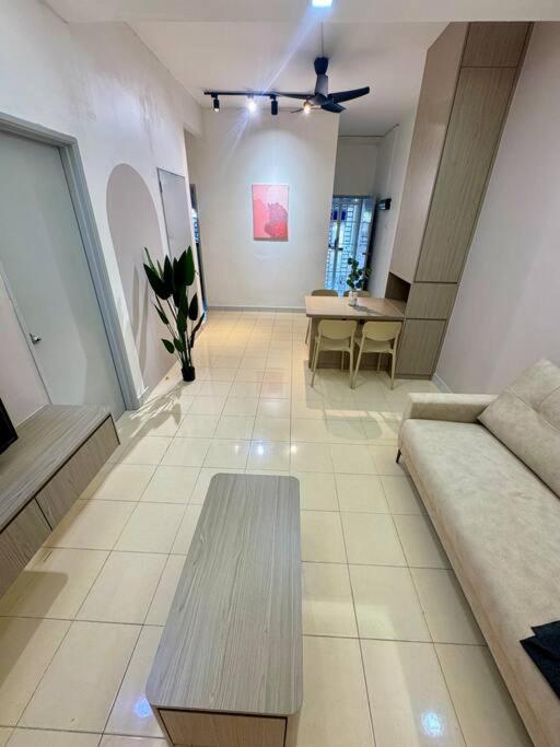 Villa 3bedroom 14min Sutera mall Aeon Bukit Indah
