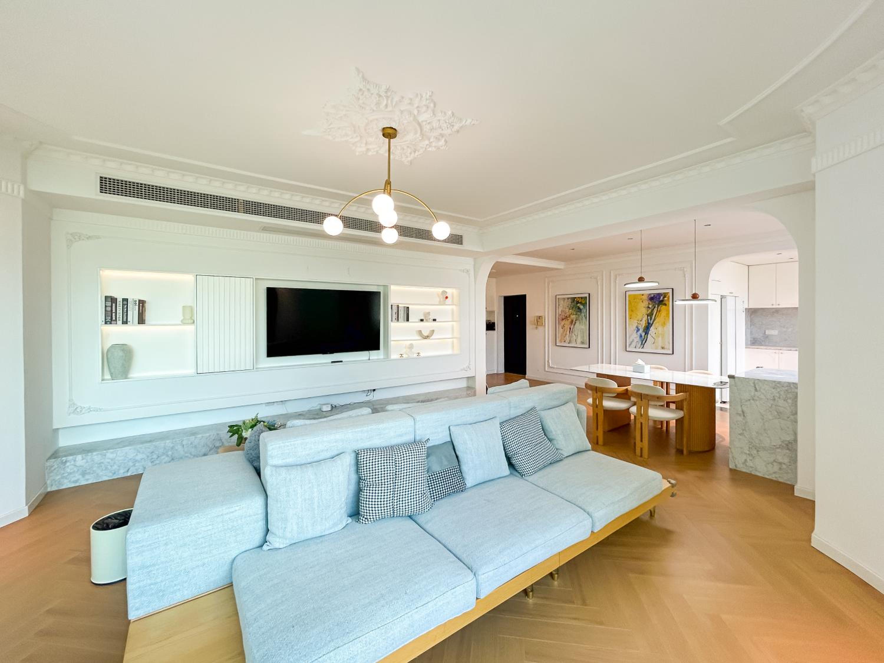Eastern Hub - Bund Branch Simply Luxurious 4 King Beds, Big French Windows with Bund Views
