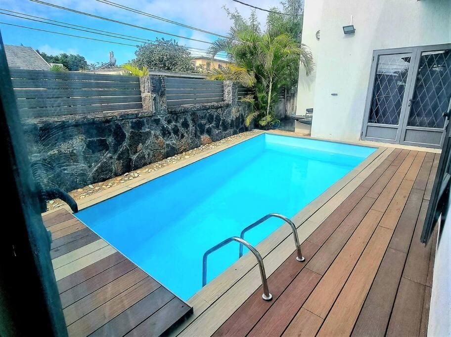 Royal Residence A3 - Gated Semi Detached Villa In Pereybere photo 4