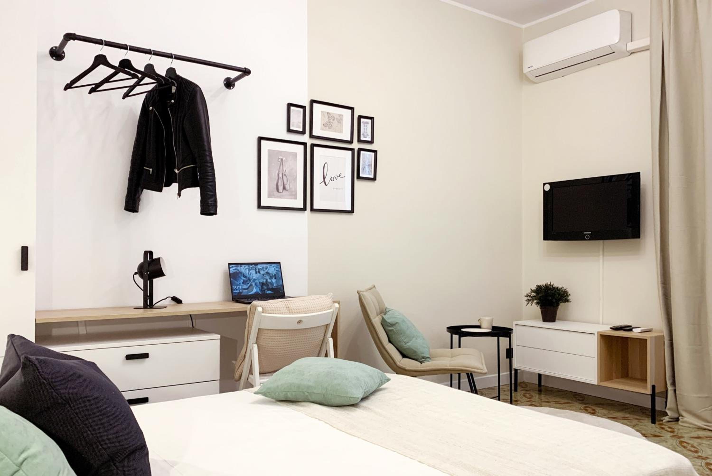 hotel room