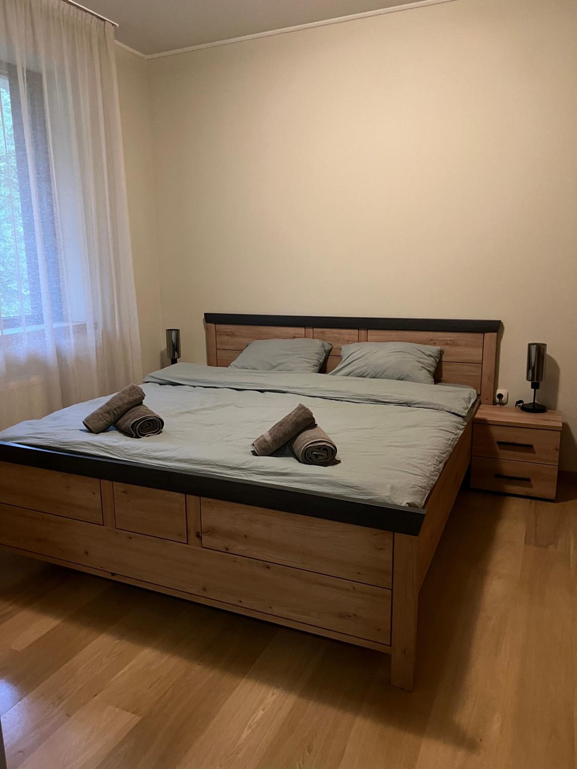 Large One Bedroom Flat - Mountain Bliss