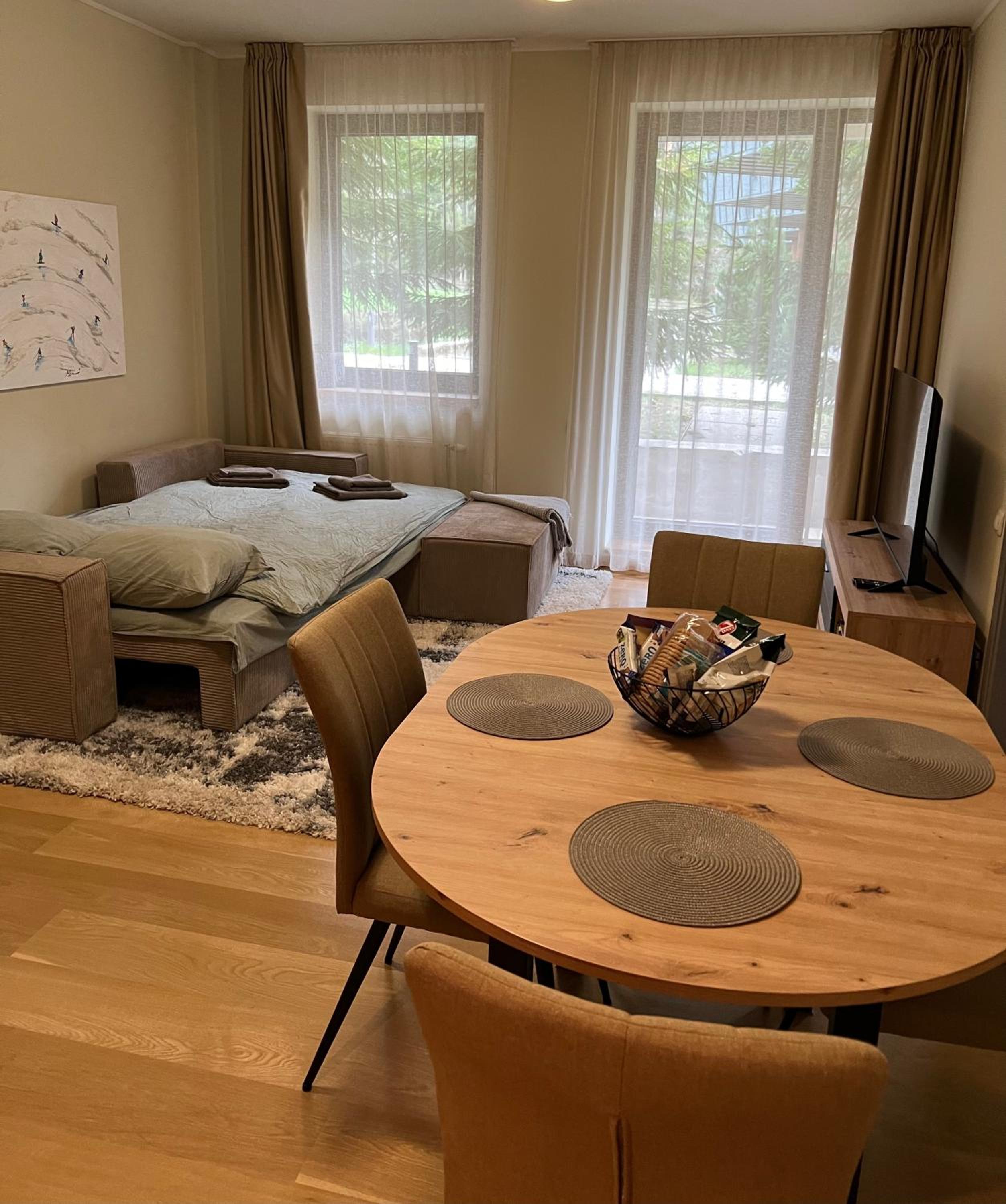 Large One Bedroom Flat - Mountain Bliss