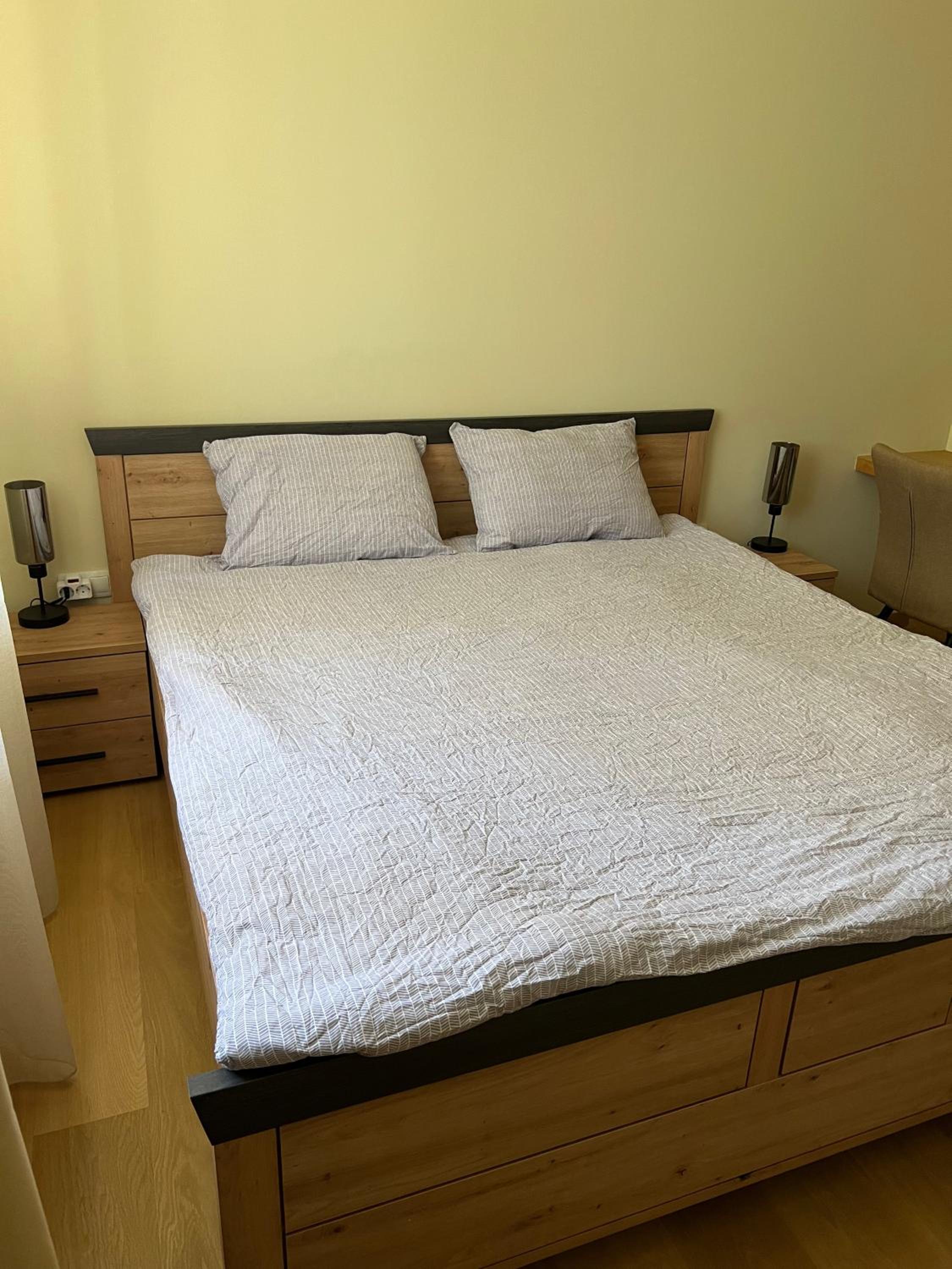 Large One Bedroom Flat - Mountain Bliss