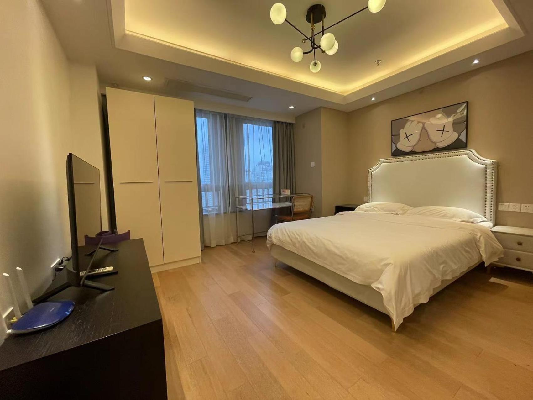 Shanghai Lerongju Boutique Apartment Metro Line 8 20meter