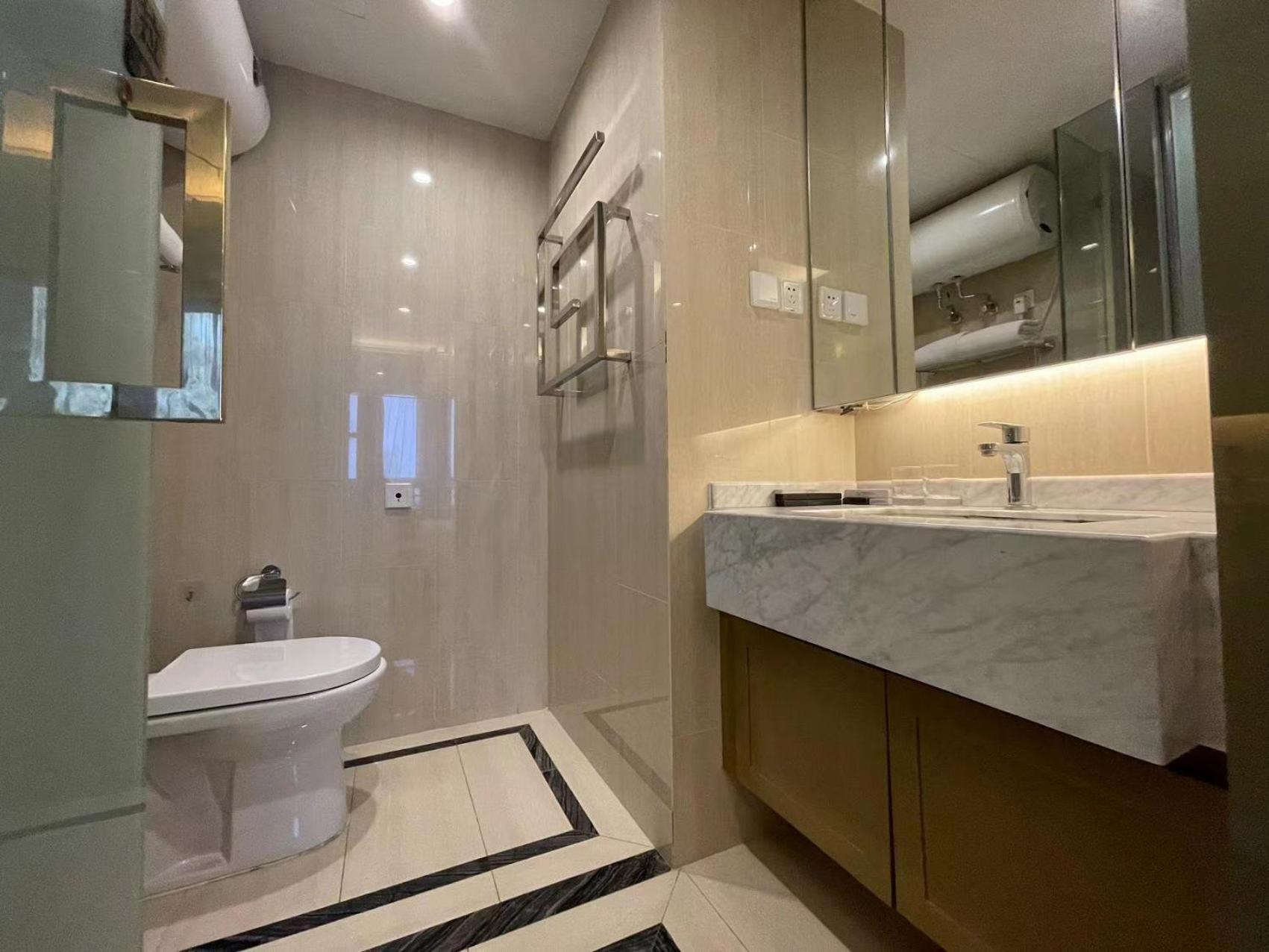 Shanghai Lerongju Boutique Apartment Metro Line 8 20meter