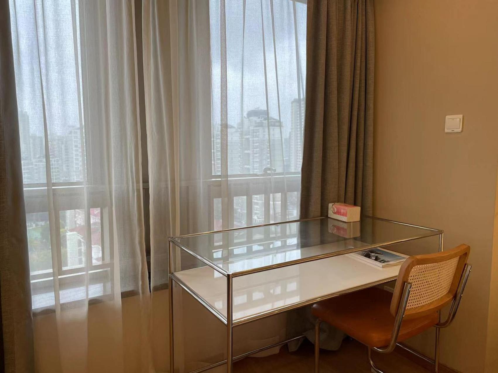 Shanghai Lerongju Boutique Apartment Metro Line 8 20meter