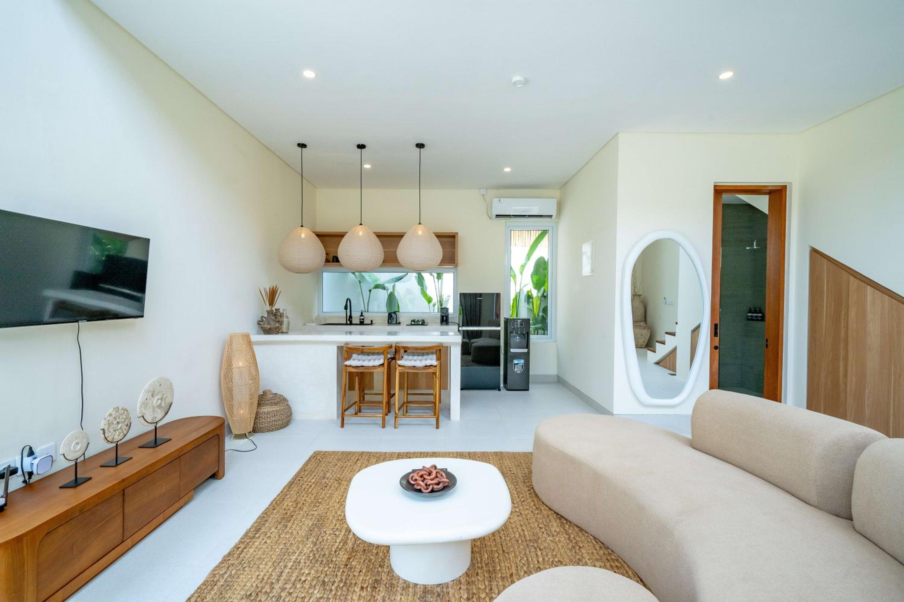 Lyma Loft Pererenan view 3