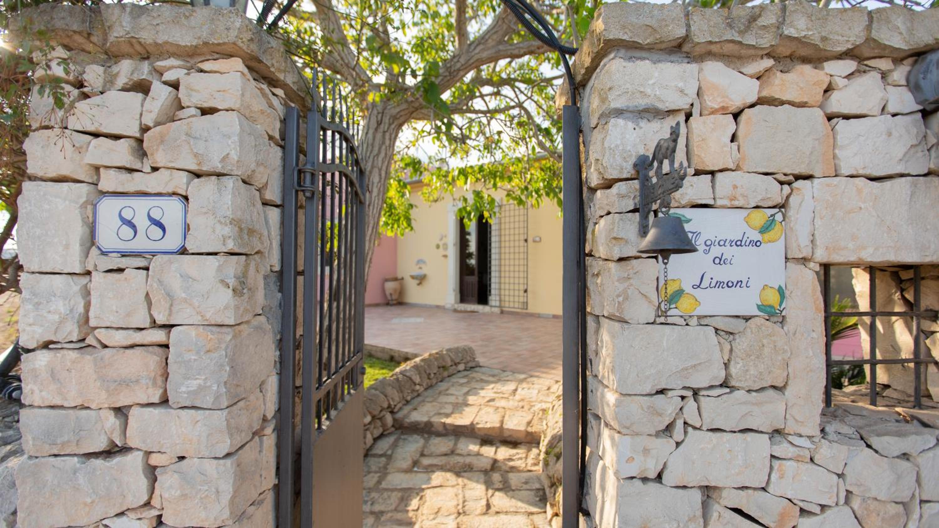 Il Giardino Dei Limoni 8, Emma Villas
