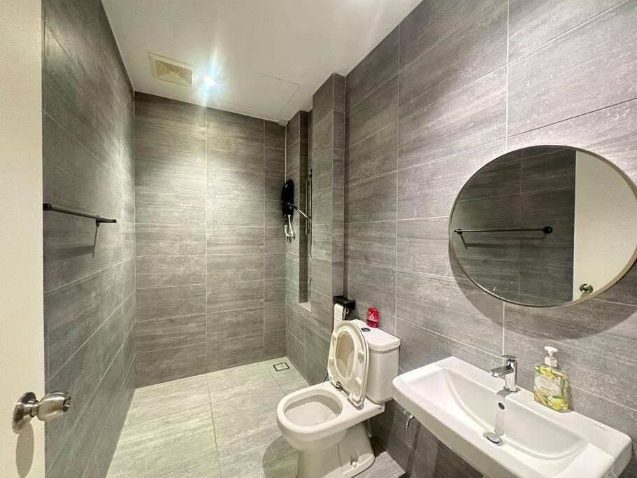 Cozy Kuching Suite At Riverine Kuching photo 4