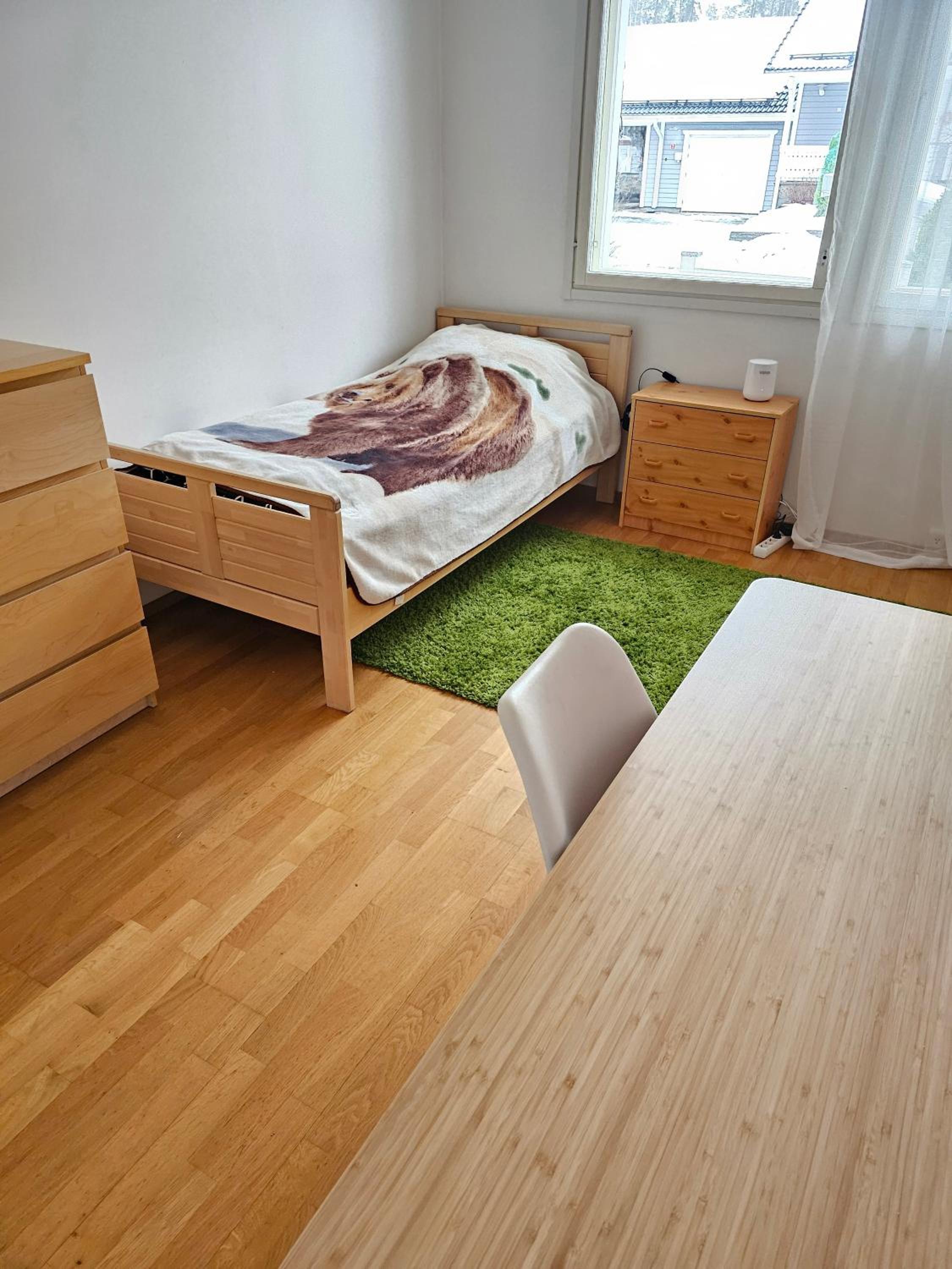 Oma rauhallinen huone