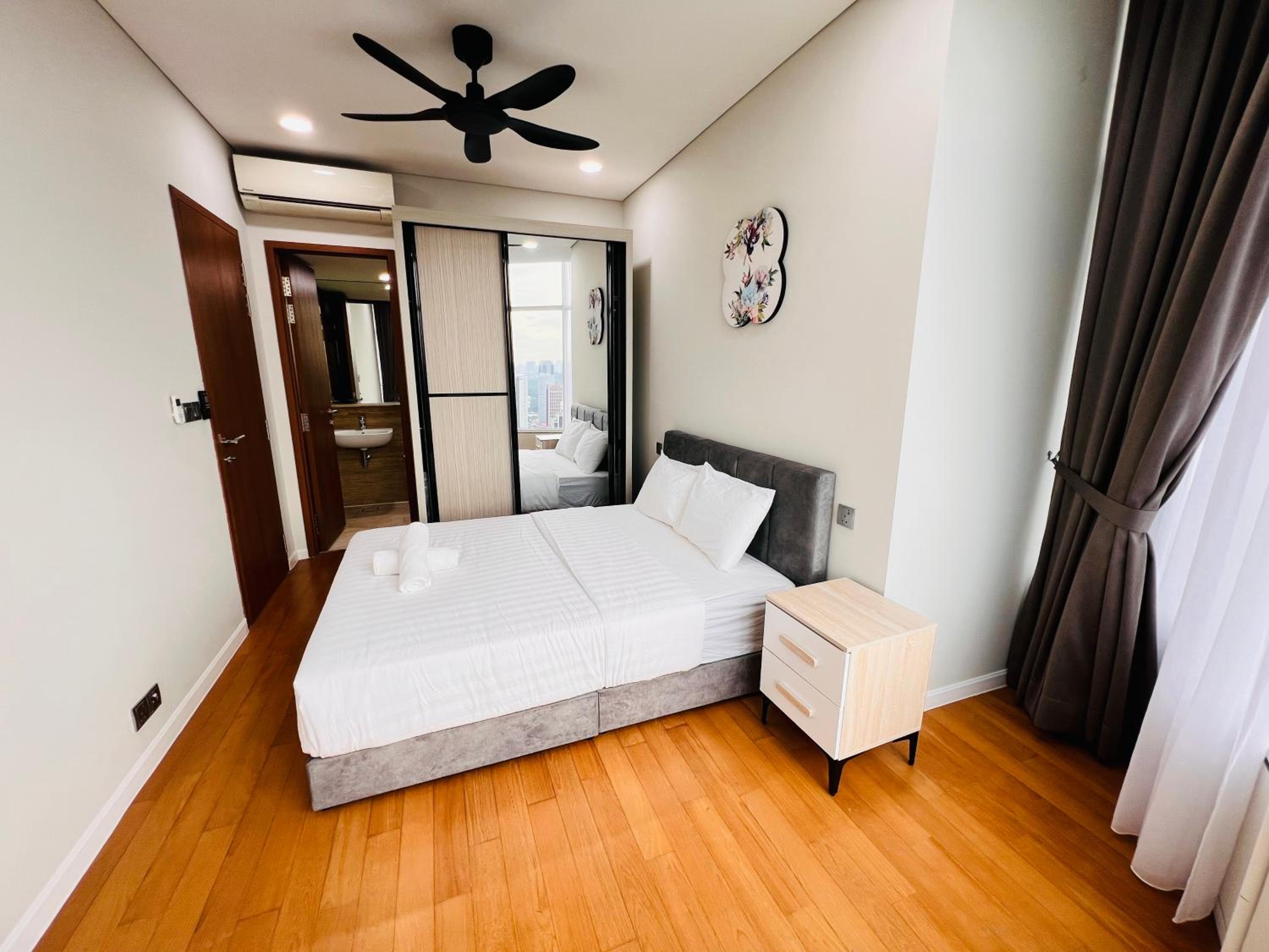 Sky Suites at KLCC by Mitstay
