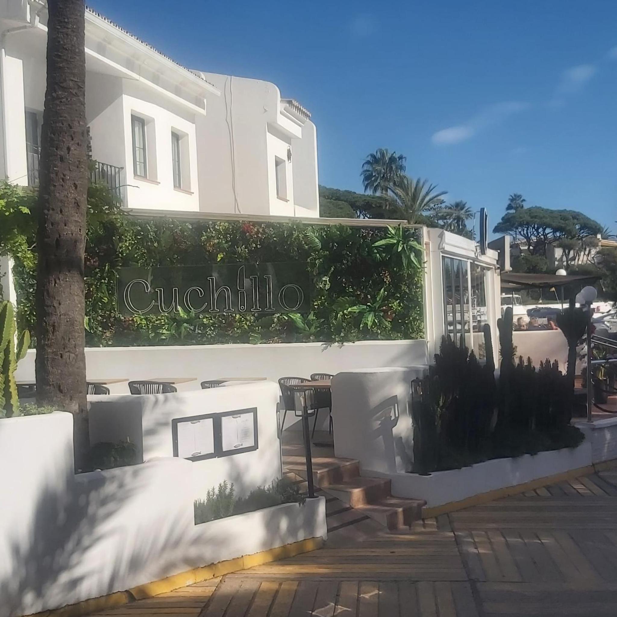Beautiful frontline apartment