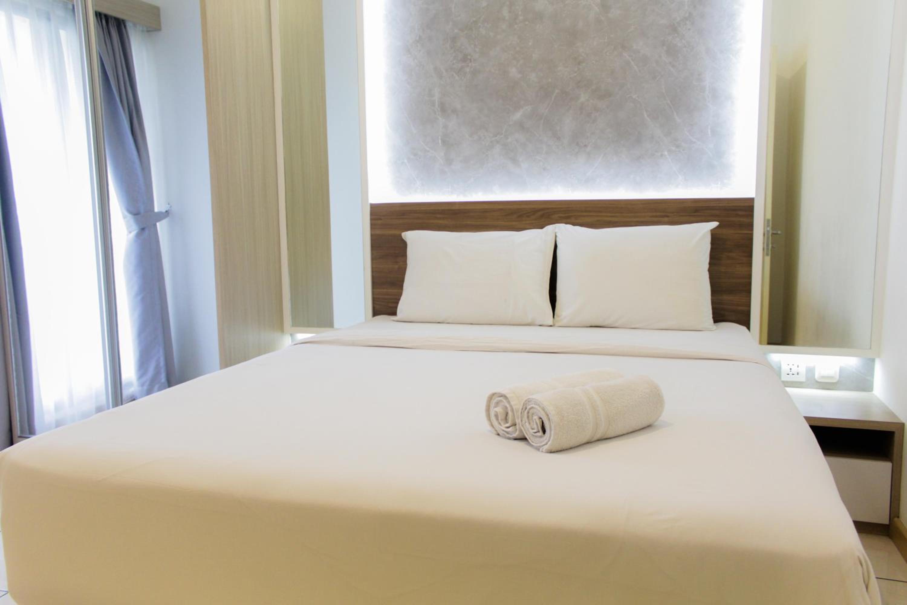 Modern and Clean 2BR Apartment at M-Town Residence By Travelio view 5