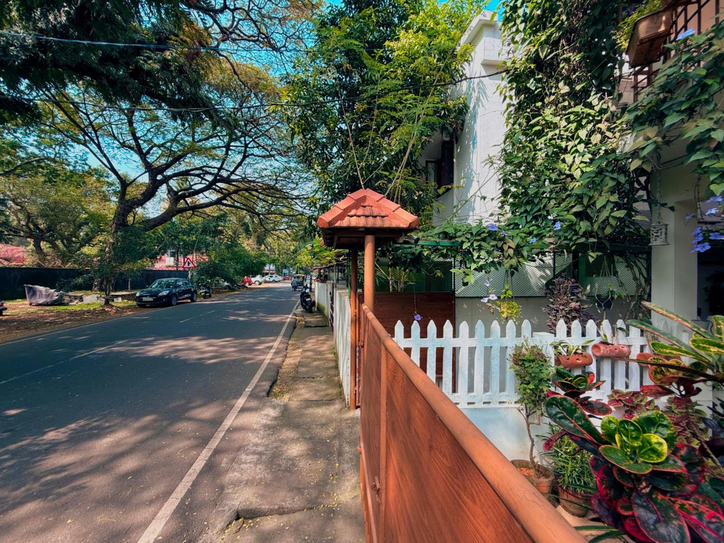 Reds Residency - Homestay
