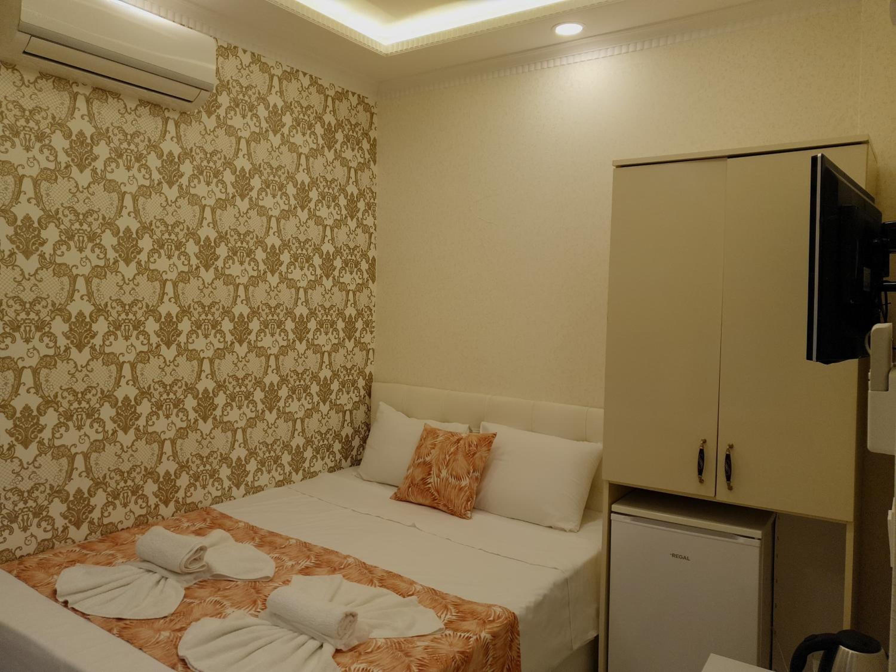 Konstantinei Hotel