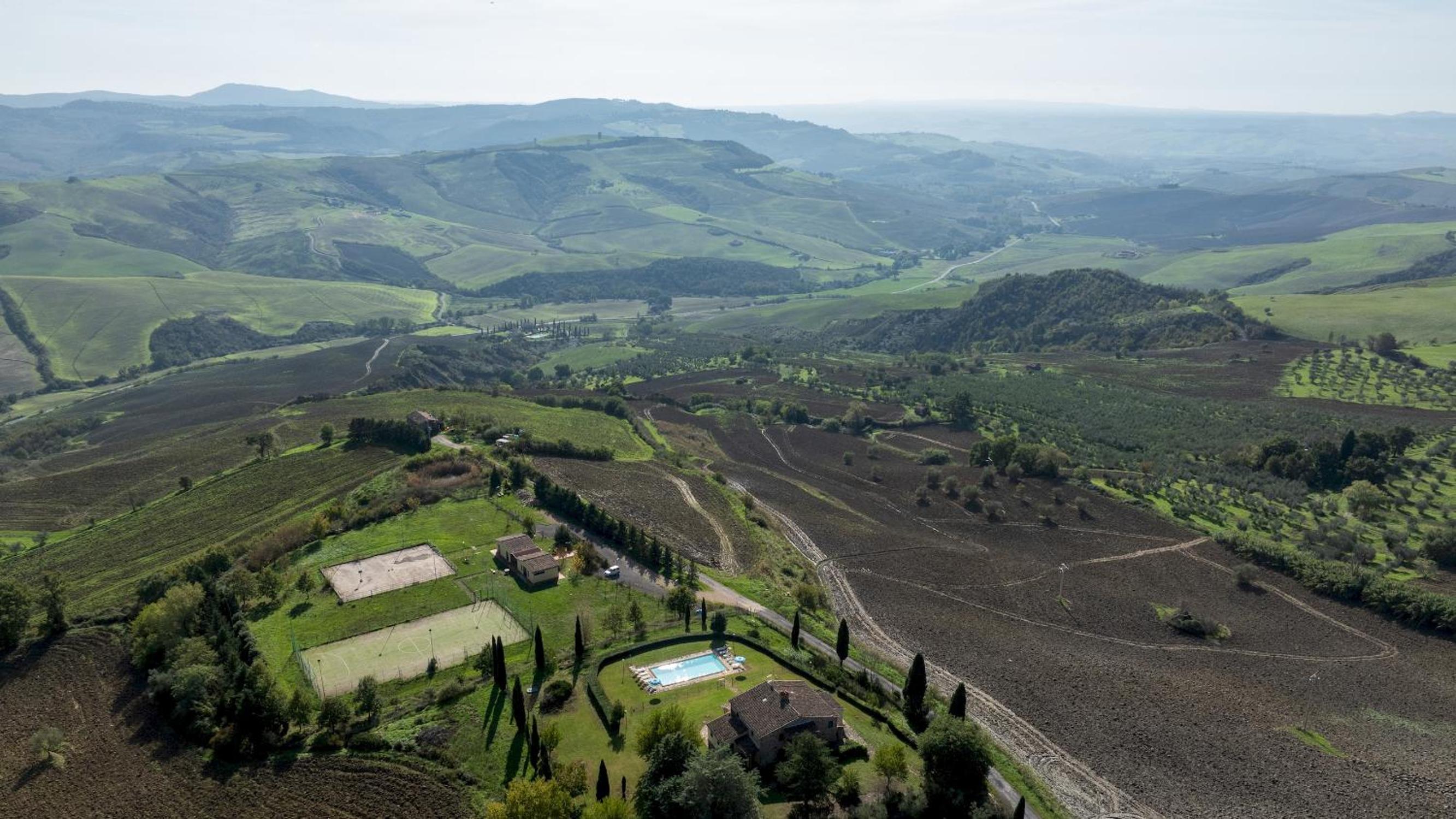 PODERE SAN LORENZO 12, Emma Villas view 3