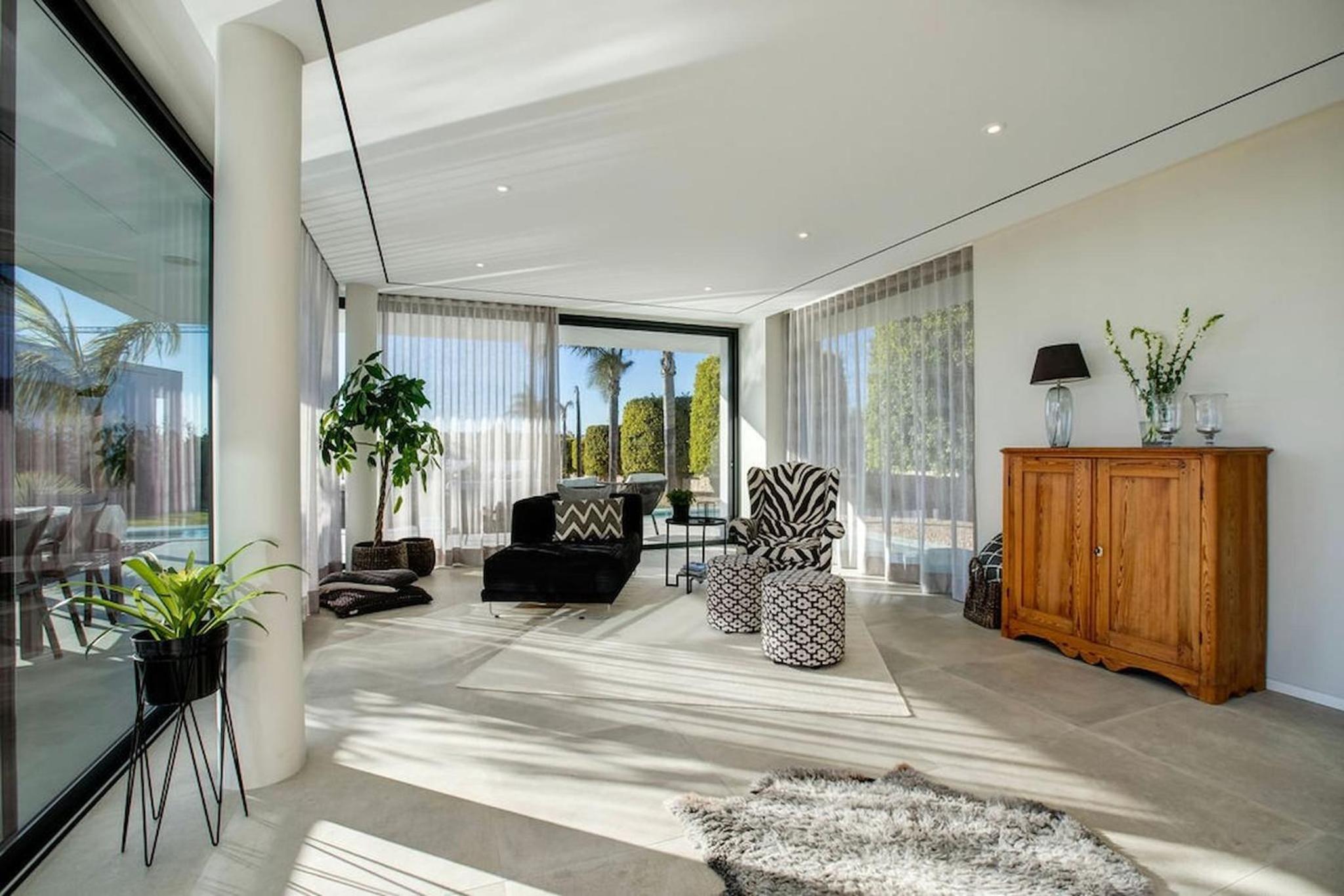 Villa 2 Rua das Palmas - Luxurious, Stylish & Modern view 3