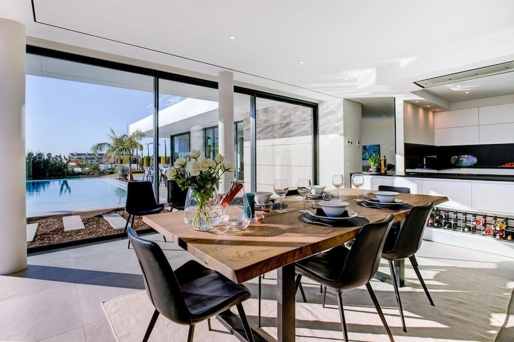 Villa 2 Rua das Palmas - Luxurious, Stylish & Modern view 2