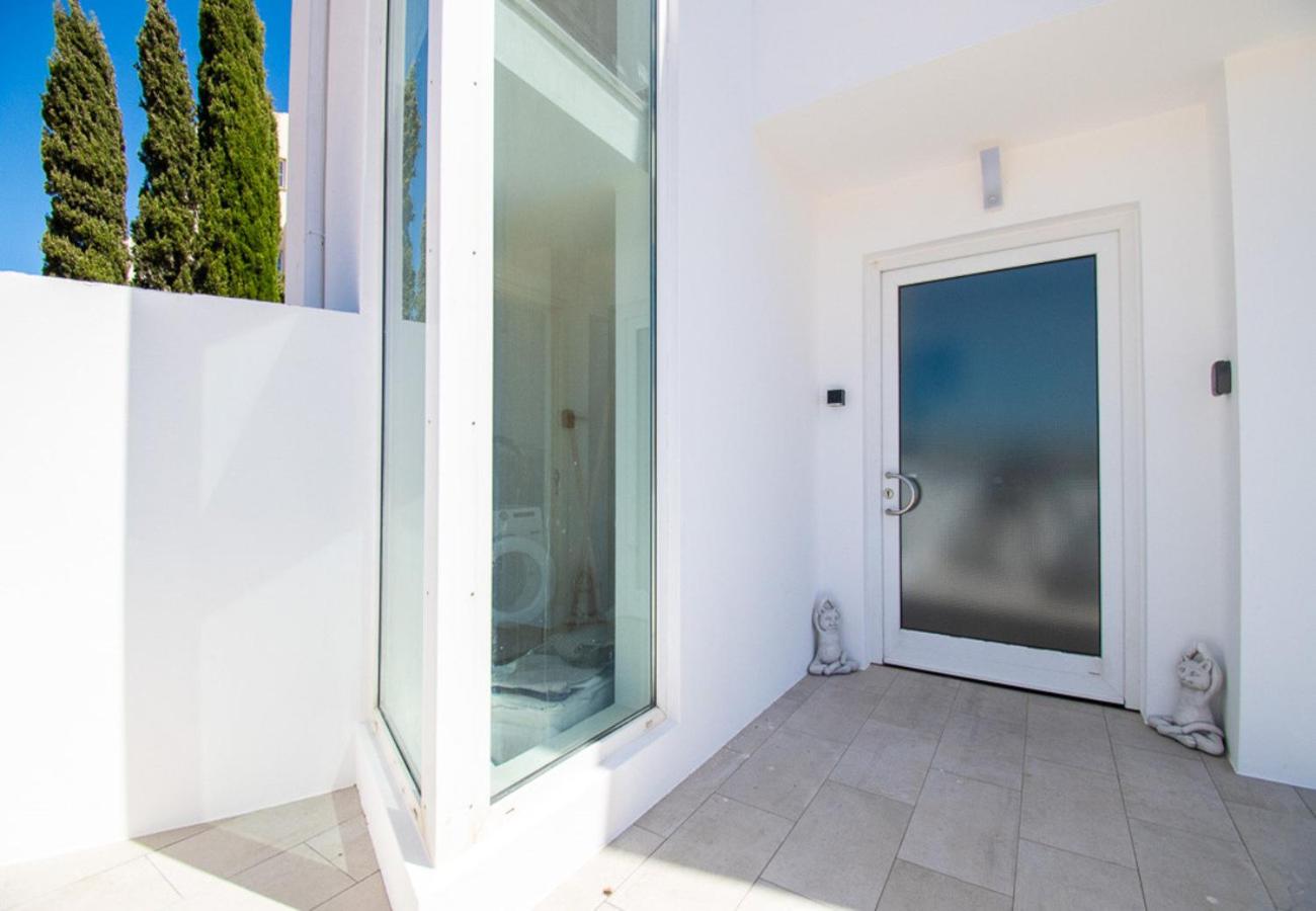 Casa Cubo - Amazing Central 6 bedroom Villa view 3