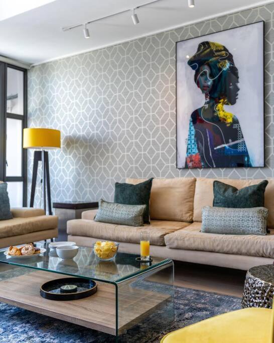 Urban Palette - Modern & Artistic Green Point Apt view 3