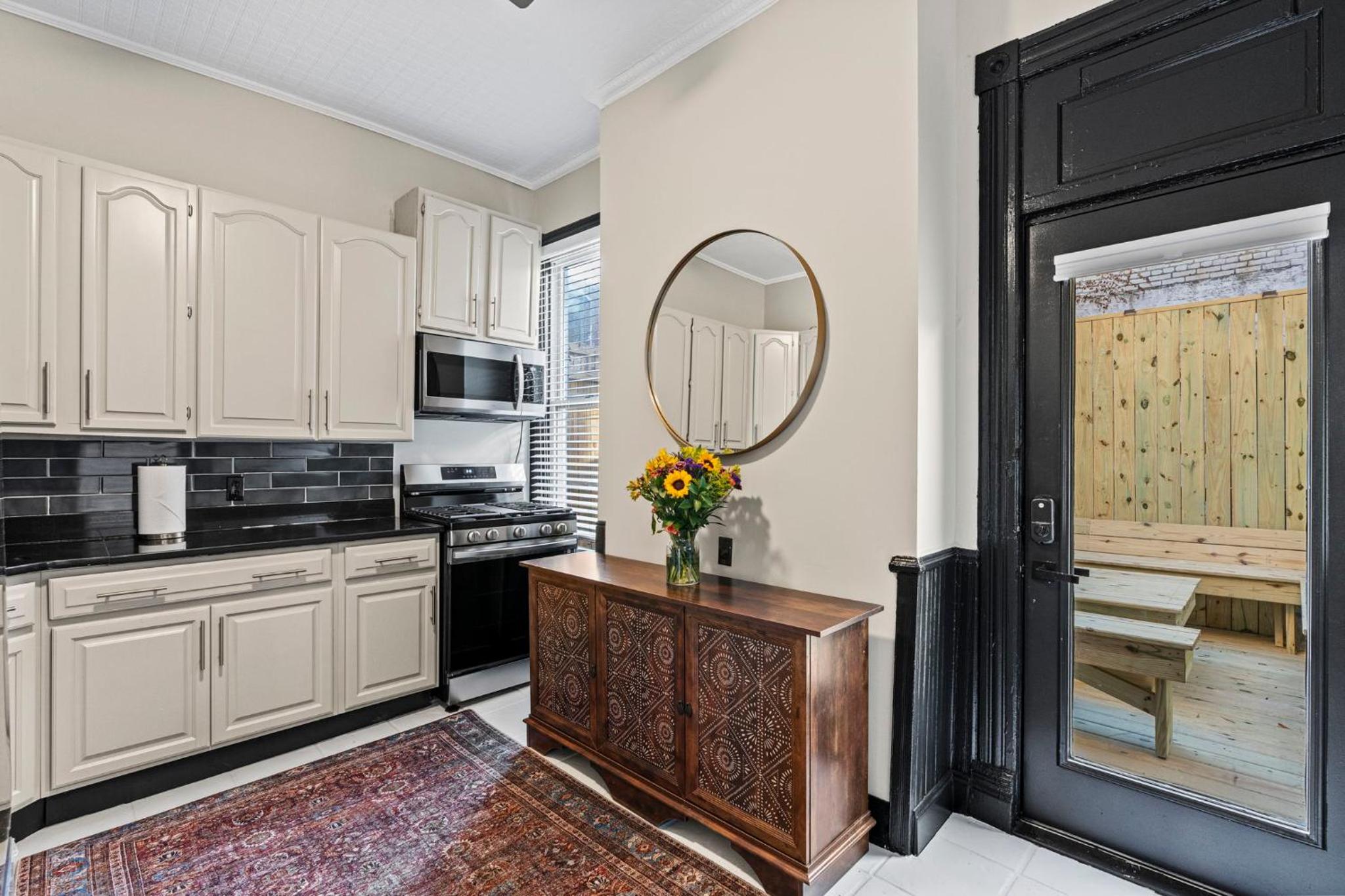 Spacious, Historic Logan Circle Rowhouse view 4