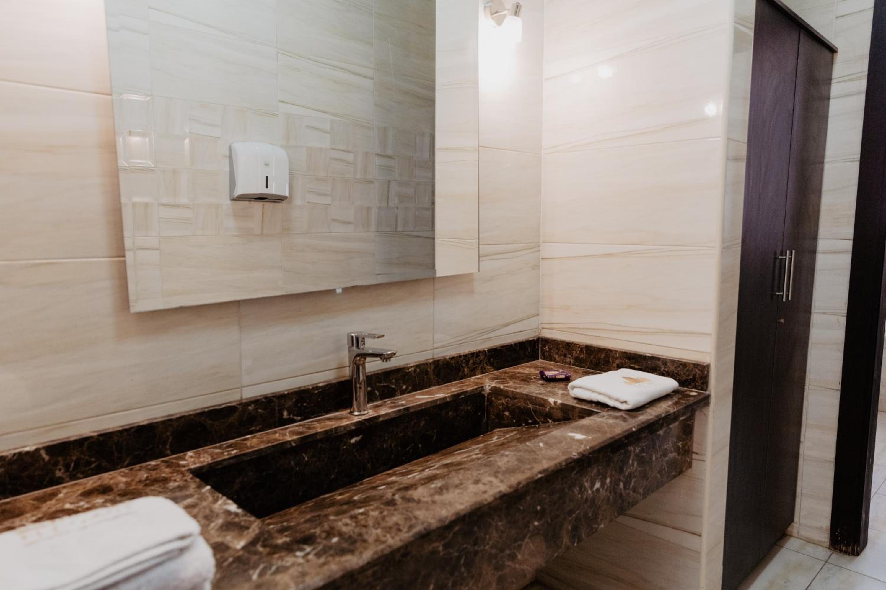 The Seven Six near Waterway 5A Mall by Elegant Hospitality