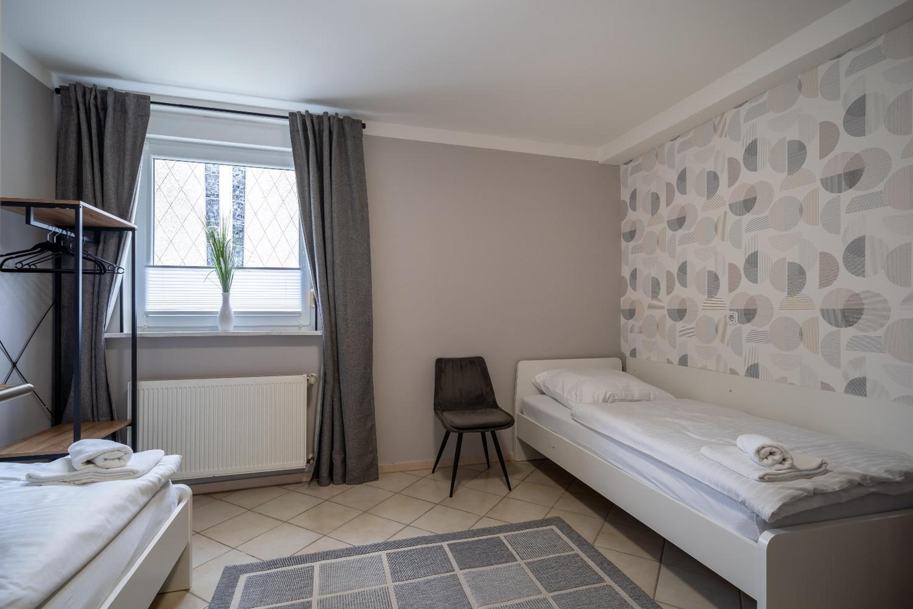 Stylische große 5-Zimmerwohnung-WLAN-Free Parking-