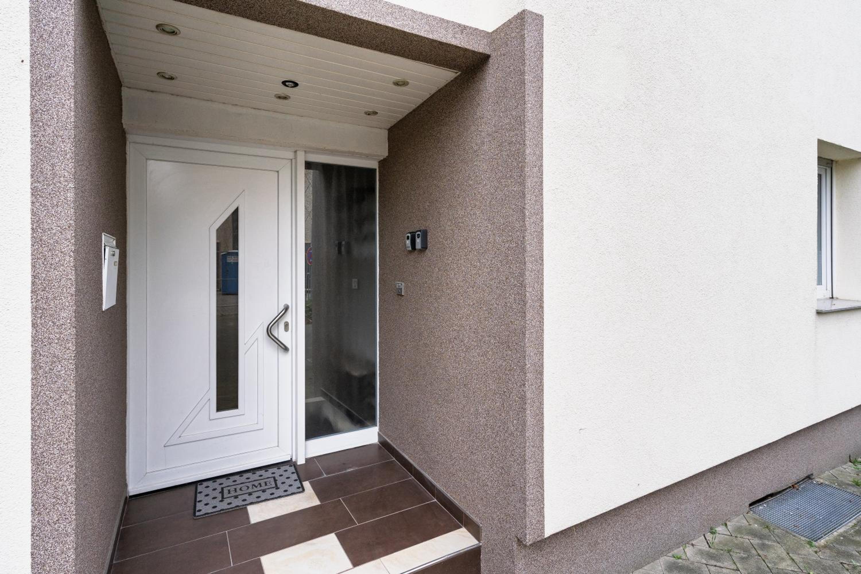 Stylische große 5-Zimmerwohnung-WLAN-Free Parking-