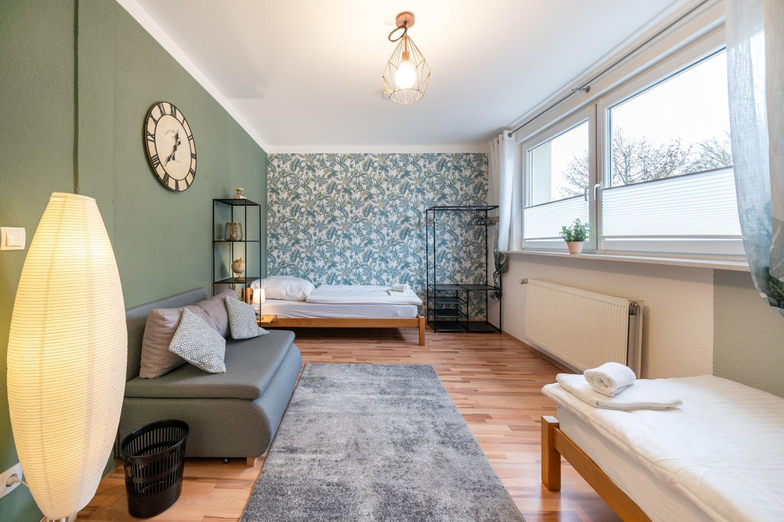 Stylische große 5-Zimmerwohnung-WLAN-Free Parking-
