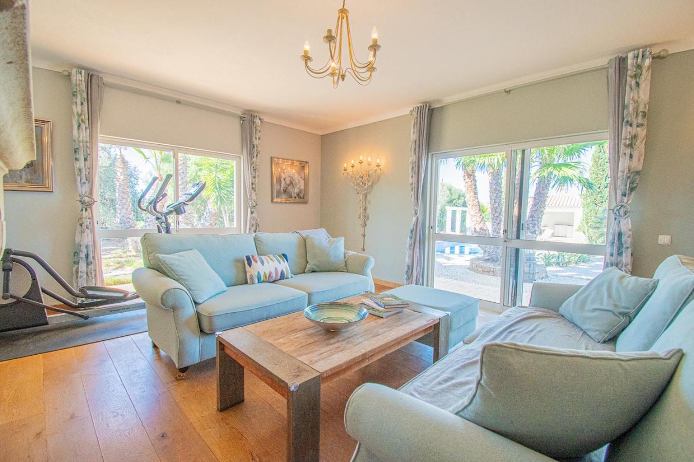 Yoba Horse Farm - Charming 3-Bedroom Farmhouse view 3