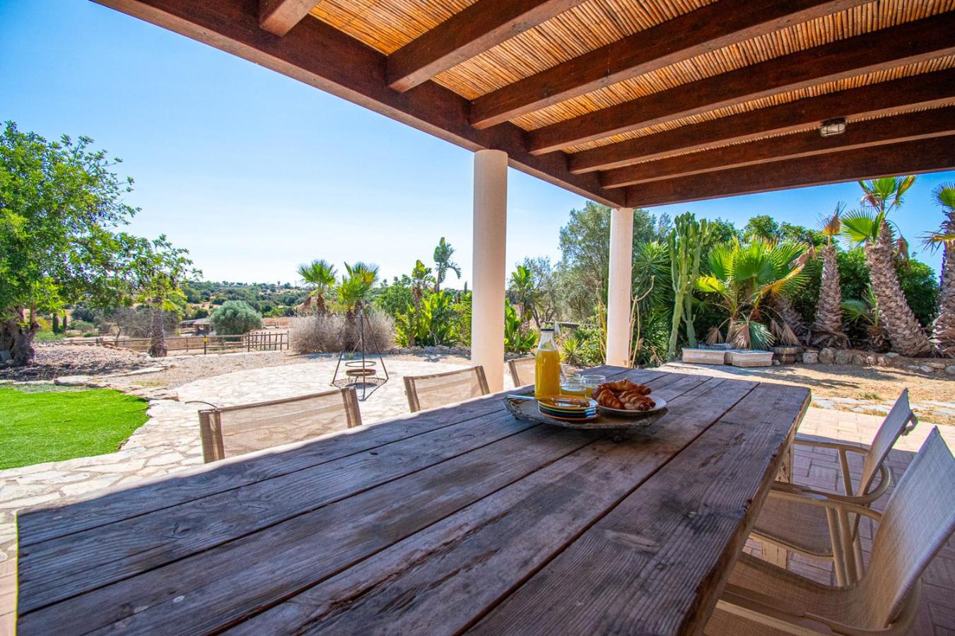 Yoba Horse Farm - Charming 3-Bedroom Farmhouse view 5