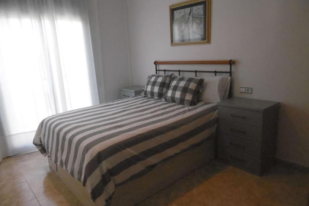 AMPLIO Y CONFORTABLE APARTAMENTO con PARKING