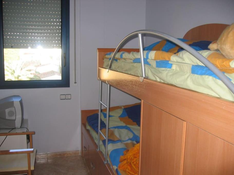 AMPLIO Y CONFORTABLE APARTAMENTO con PARKING