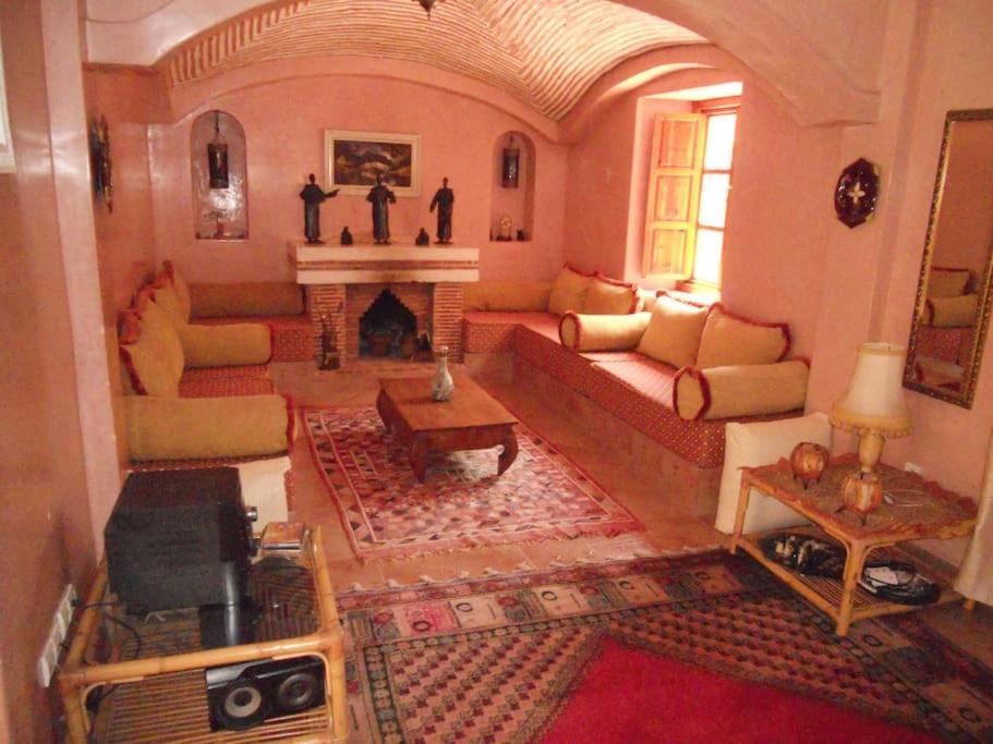 lounge