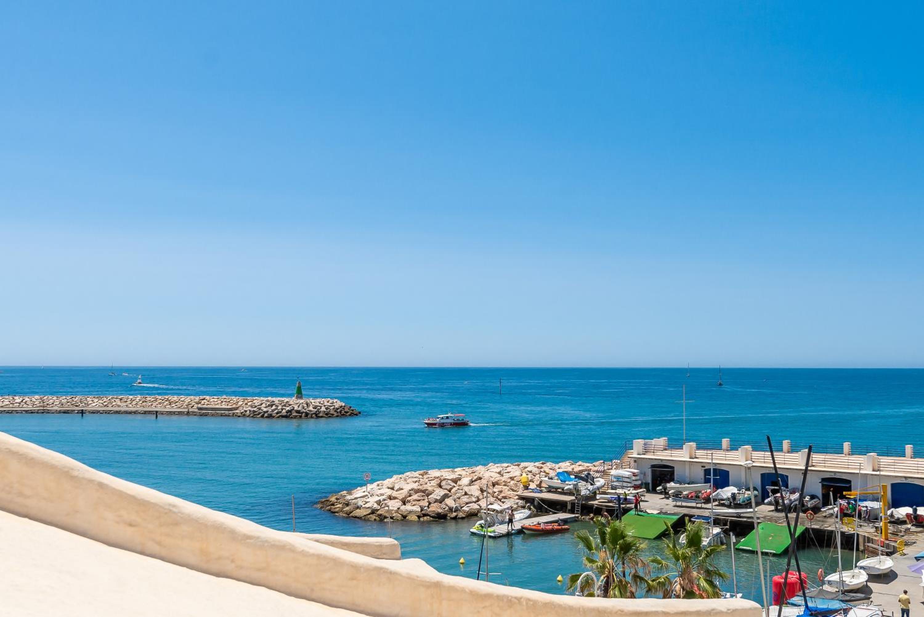 VB Madeira 1BR by the Marina view 4
