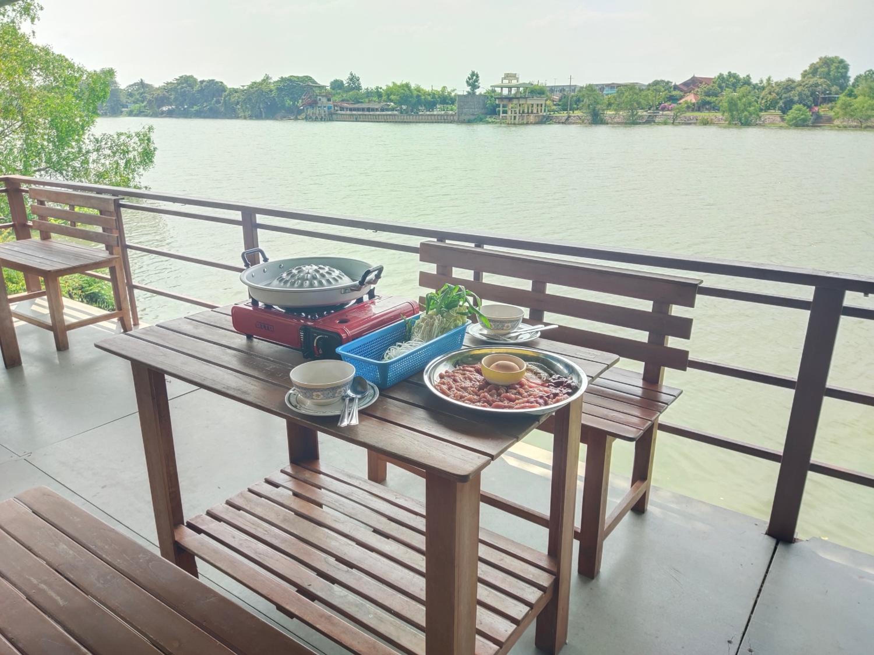 Aroonsri Thara view 3