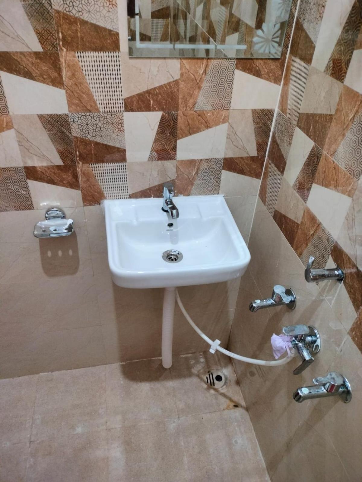 Shree Ram guest house near ram mandir view 4